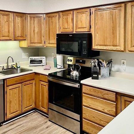 Lincoln Condo With Views, Pool, Hot Tub And Balcony! Eksteriør bilde